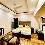The Prime Hotel Kabeer\' Front Of New Delhi Railway Station & 5 Minute From Connaught Place