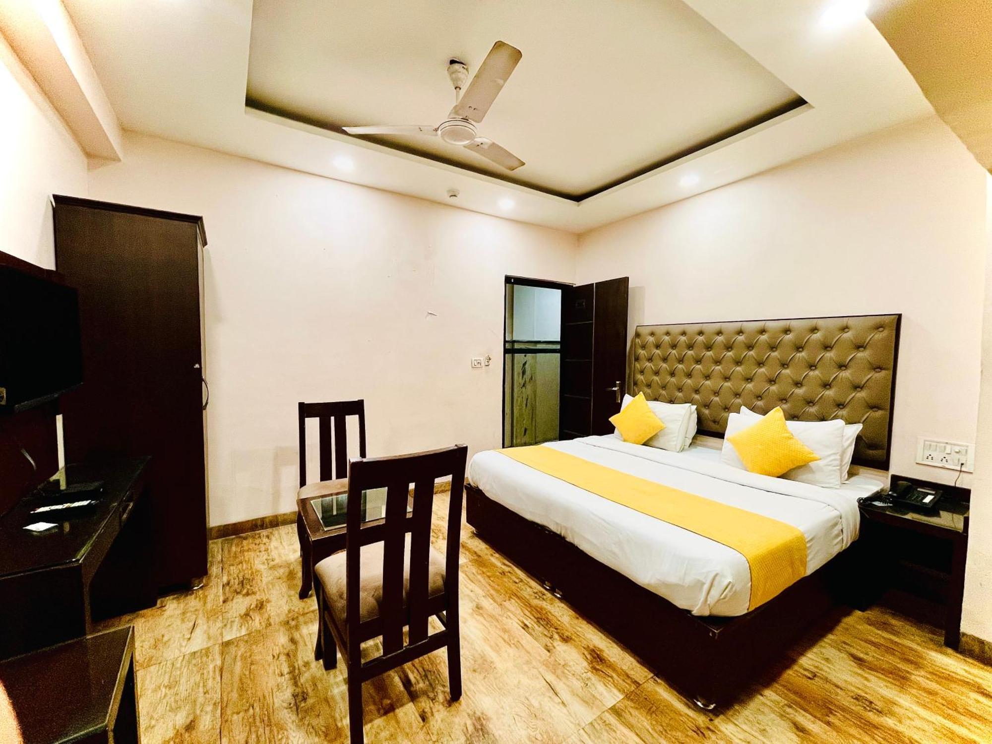 Kabeer' Front Of New Railway Station & 5 Minute From Connaught Place Hotel 3*