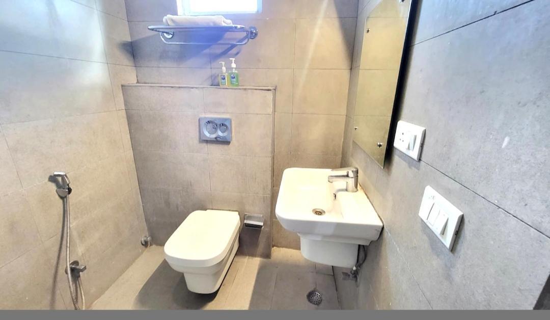 Kabeer' Front Of New Railway Station & 5 Minute From Connaught Place 3*